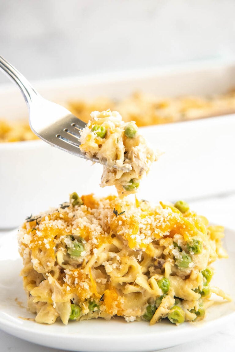 Cheesy Tuna Noodle Casserole | Easy Dinner Ideas