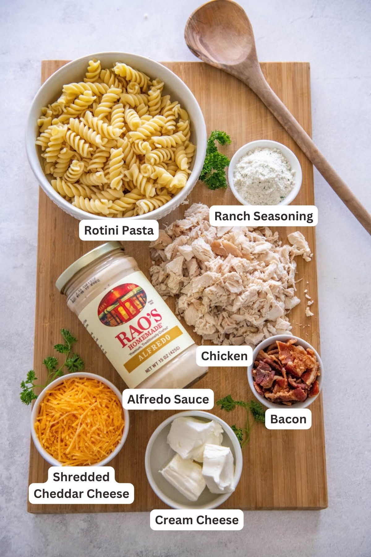 Ingredients for Chicken Bacon Ranch Pasta.