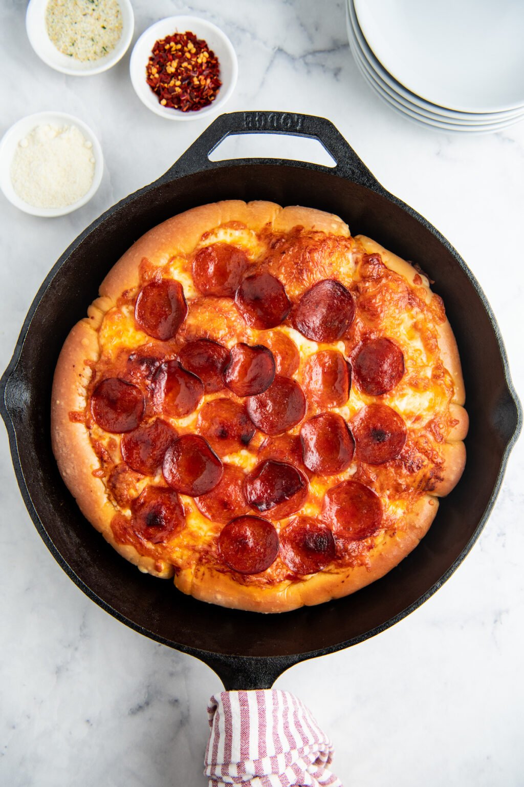 Cast Iron Pizza Recipe | Easy Dinner Ideas