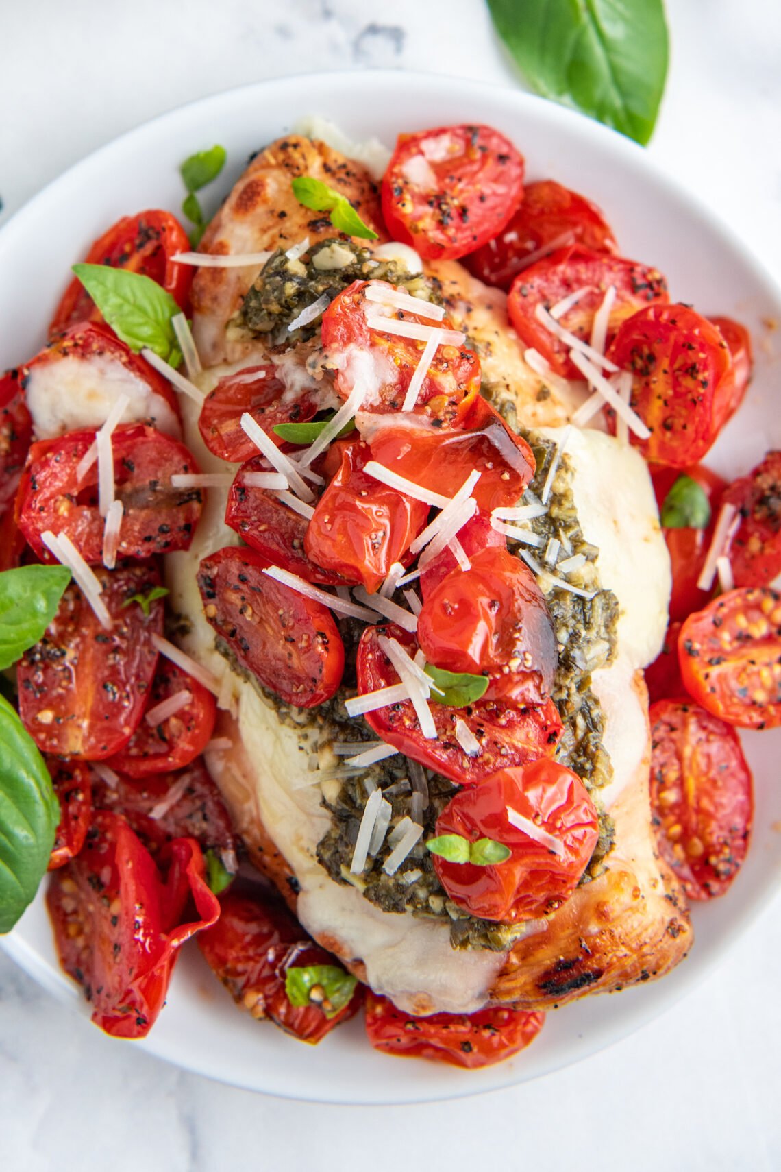 Easy Pesto Chicken Caprese In 30 Minutes Easy Dinner Ideas