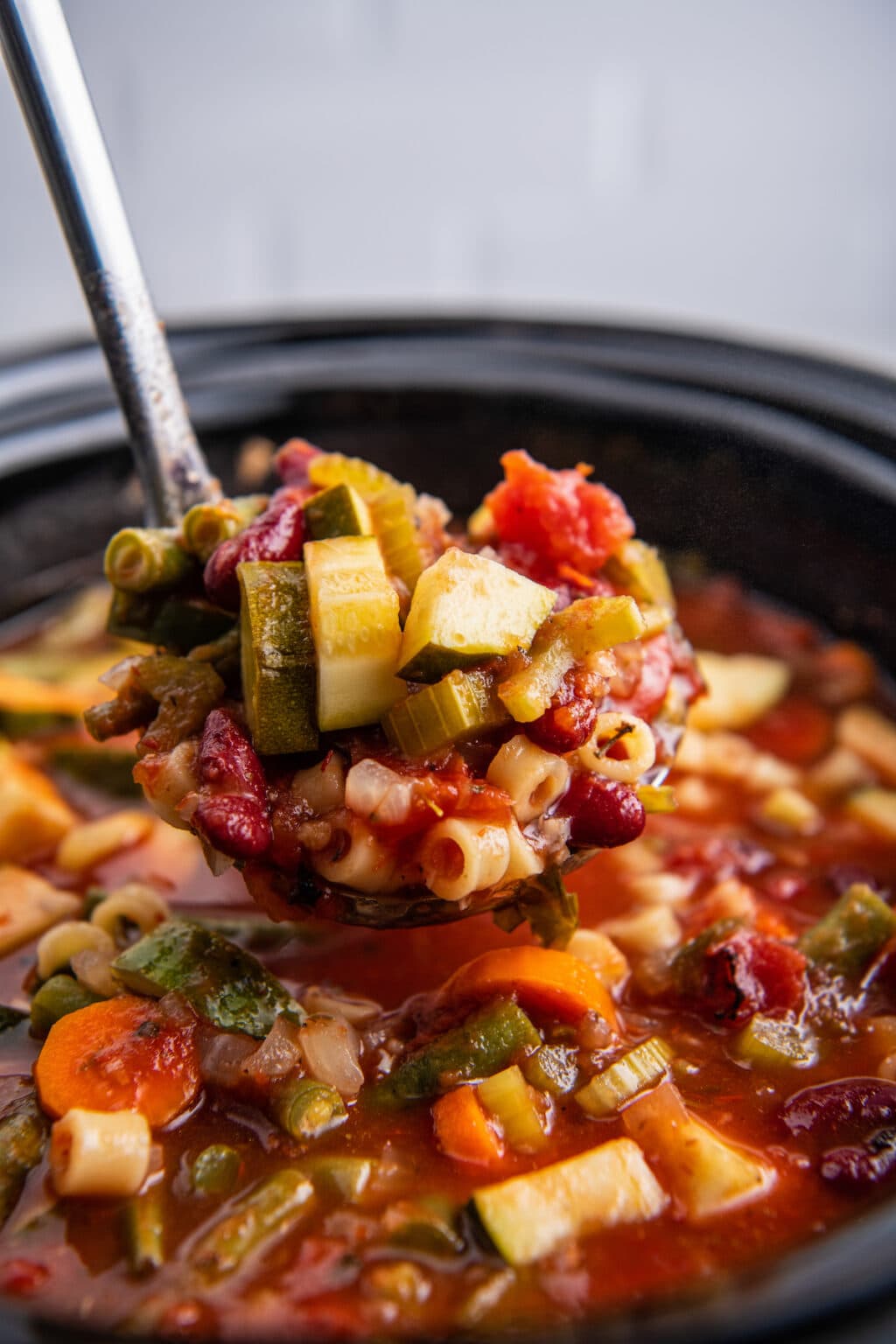 Easy Crockpot Minestrone Soup Recipe | Easy Dinner Ideas