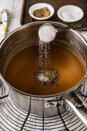 Homemade Brown Gravy (No Drippings!) - Easy Dinner Ideas