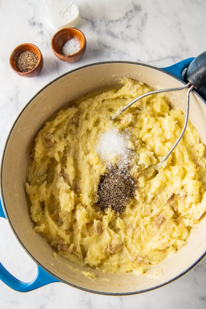 The Best Mashed Potatoes Recipe | Easy Dinner Ideas