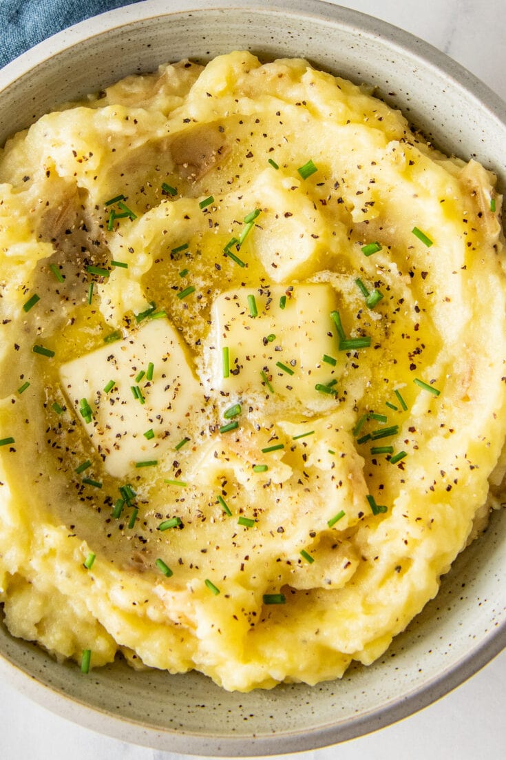 The Best Mashed Potatoes Recipe | Easy Dinner Ideas