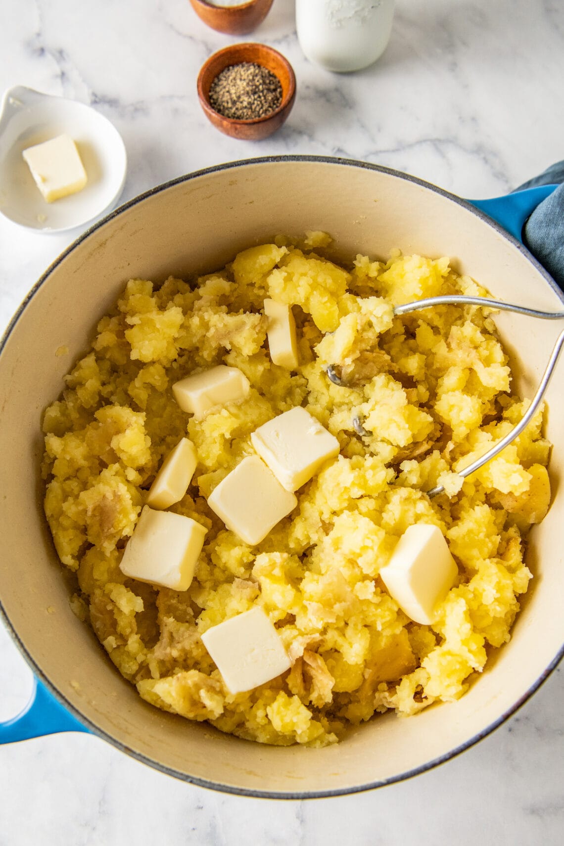 The Best Mashed Potatoes Recipe | Easy Dinner Ideas