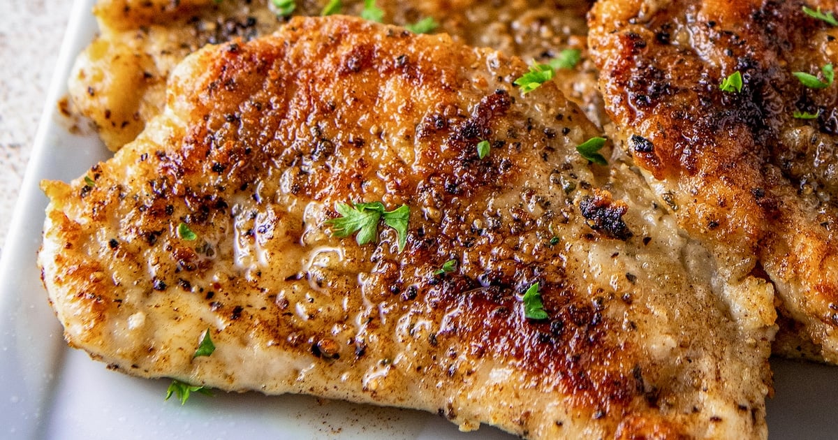 Pan-seared chicken!🥘 #fyp #fypシ #cooking #sundaydinner #chicken #hell