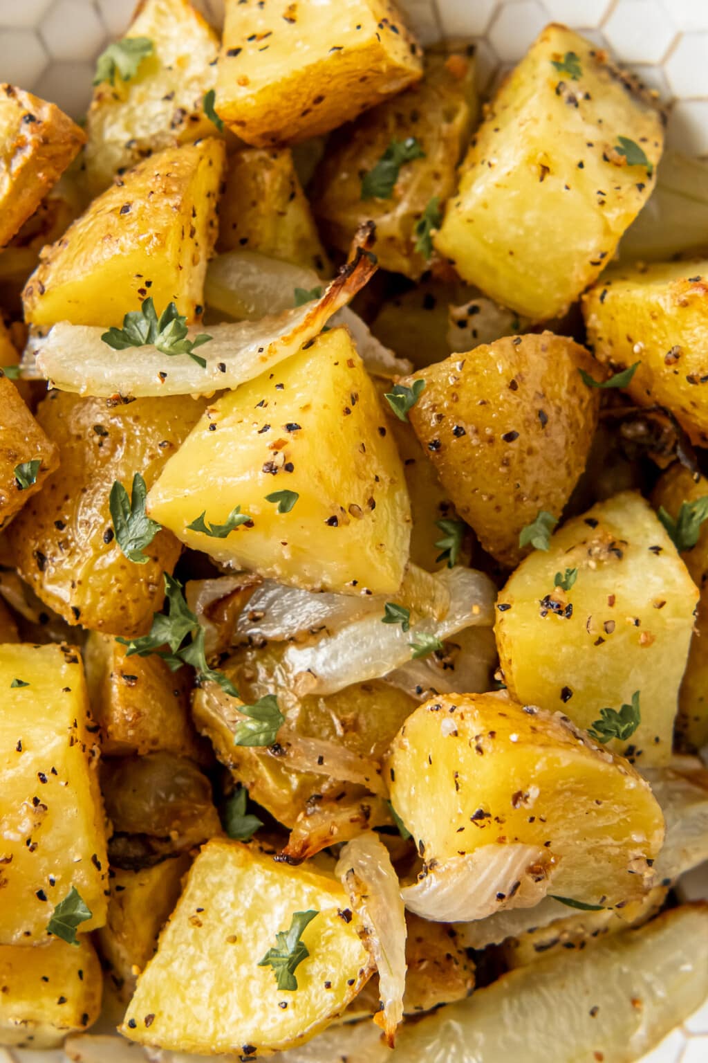 air-fryer-potatoes-and-onions-easy-dinner-ideas