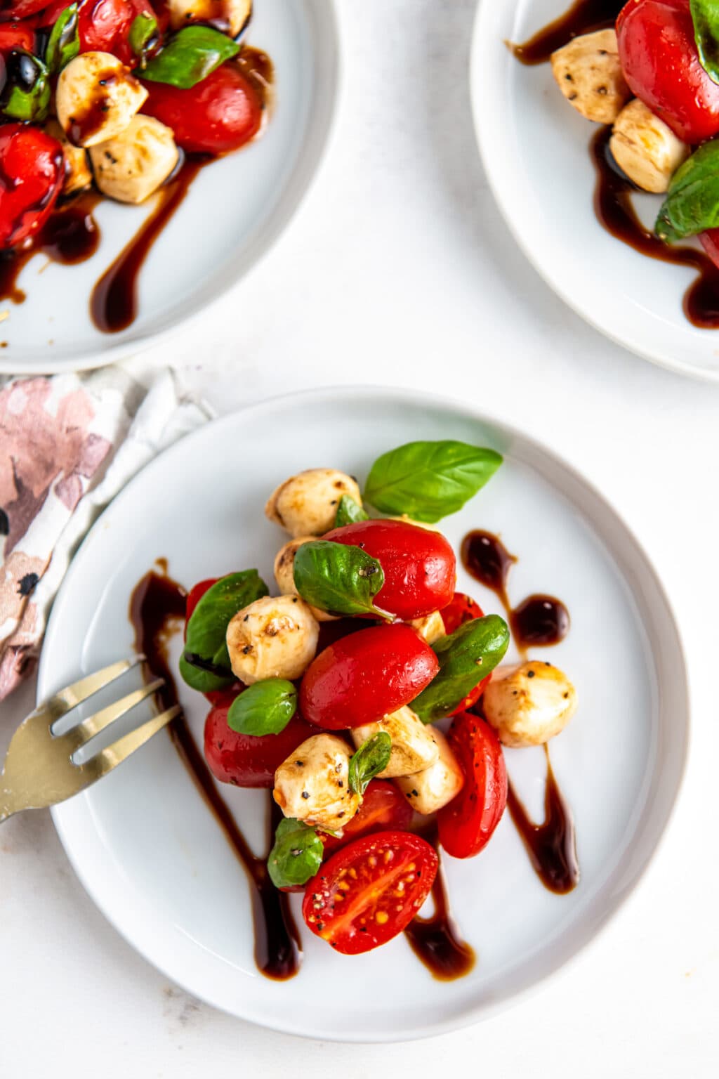 Cherry Tomato Caprese Salad Easy Dinner Ideas