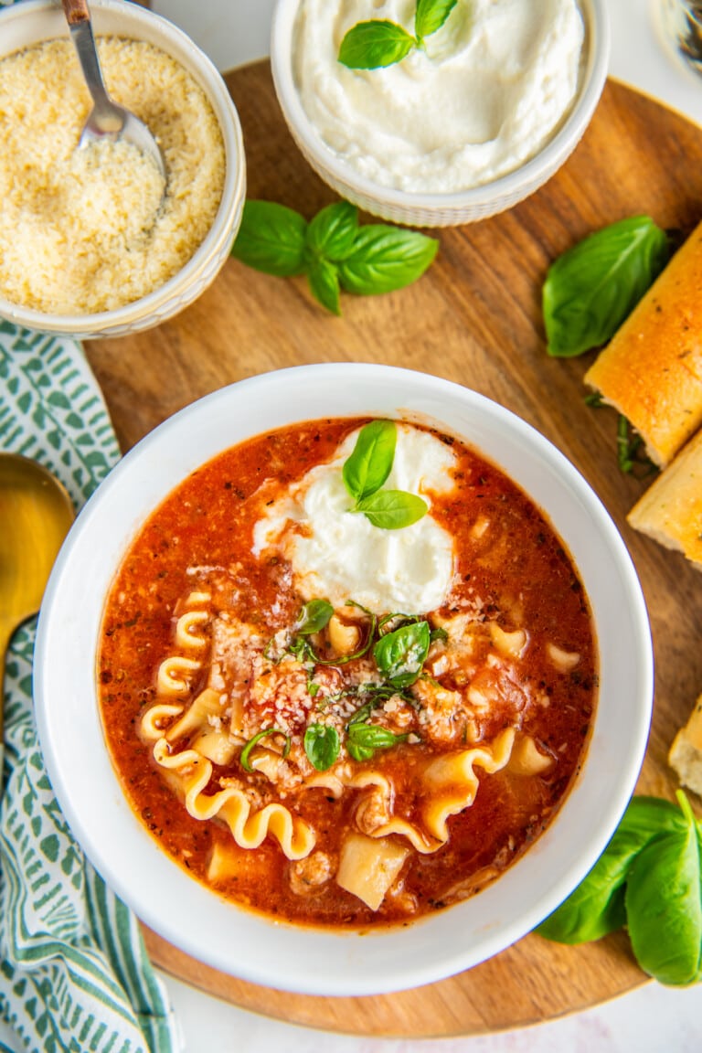 Crockpot Lasagna Soup | Easy Dinner Ideas