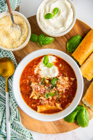 Crockpot Lasagna Soup | Easy Dinner Ideas