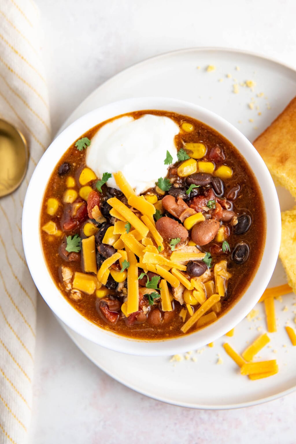 Easy Crockpot Chicken Chili Recipe Easy Dinner Ideas