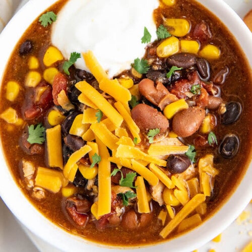 Easy Crockpot Chicken Chili Recipe | Easy Dinner Ideas
