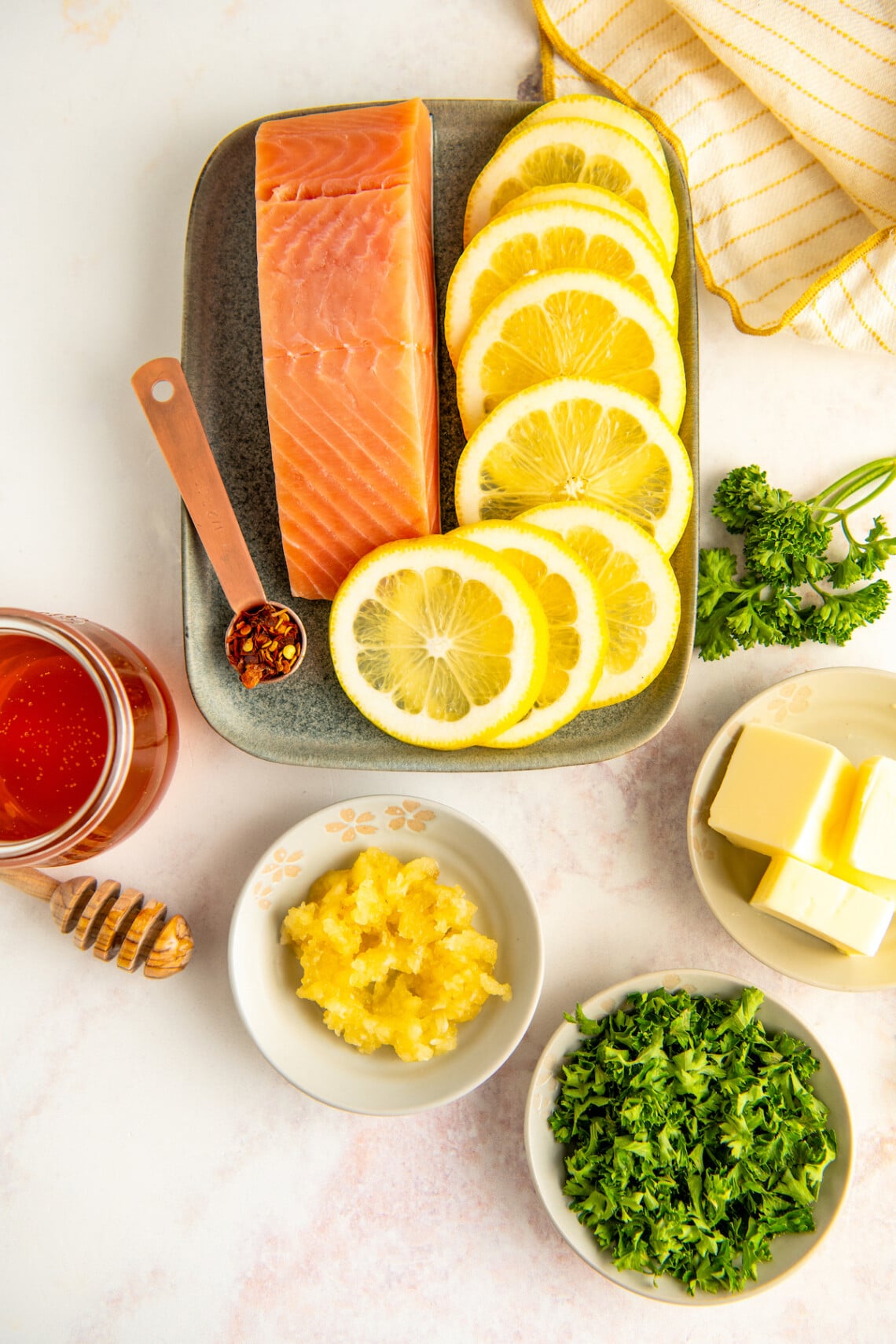 Lemon Garlic Salmon | Easy Dinner Ideas