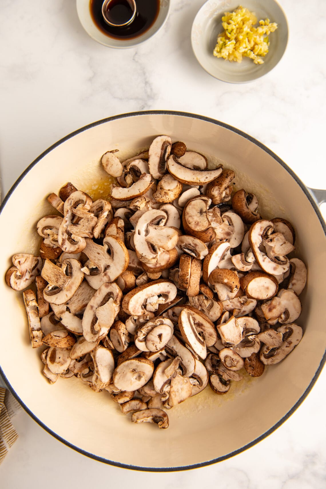 Garlic Sauteed Mushrooms Recipe | Easy Dinner Ideas
