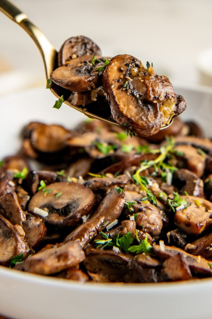 Garlic Sauteed Mushrooms Recipe | Easy Dinner Ideas