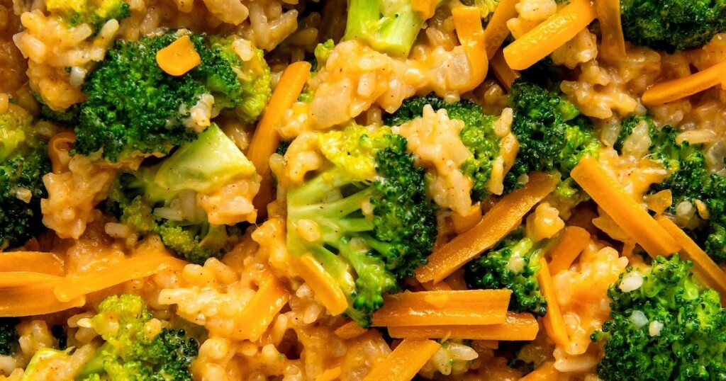 Stovetop Easy Broccoli Cheese Rice Recipe | Easy Dinner Ideas
