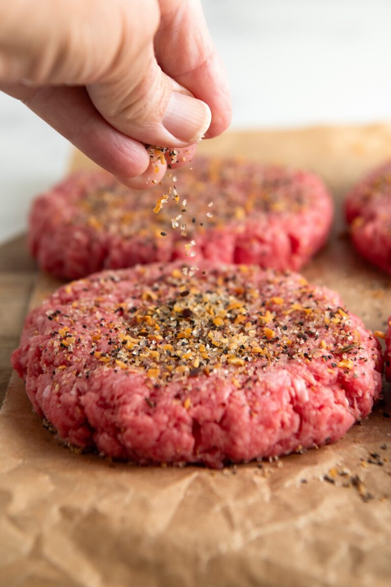 hamburger-steak-and-gravy-easy-dinner-ideas